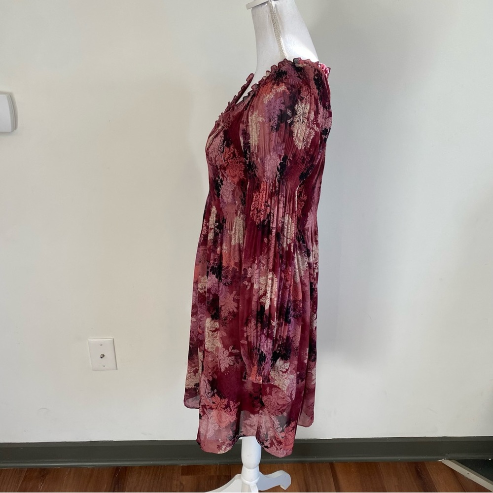 Sunny Leigh Floral V Neck Ruffled Dress Size Small - Picture 7 of 10